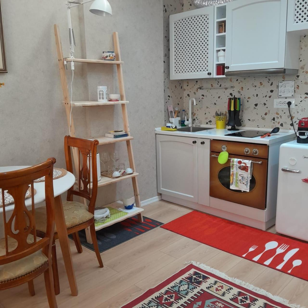 Bani'S Cozy Lovely Apt Tiranë Eksteriør bilde